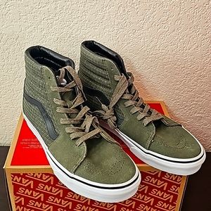 New Sk8 HI vans men 9 women 10.5 shoes